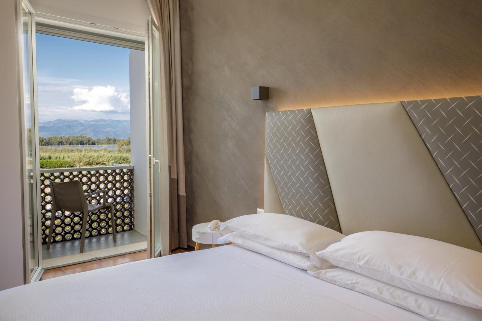 Hotel Tirreno Latina Zewnętrze zdjęcie
