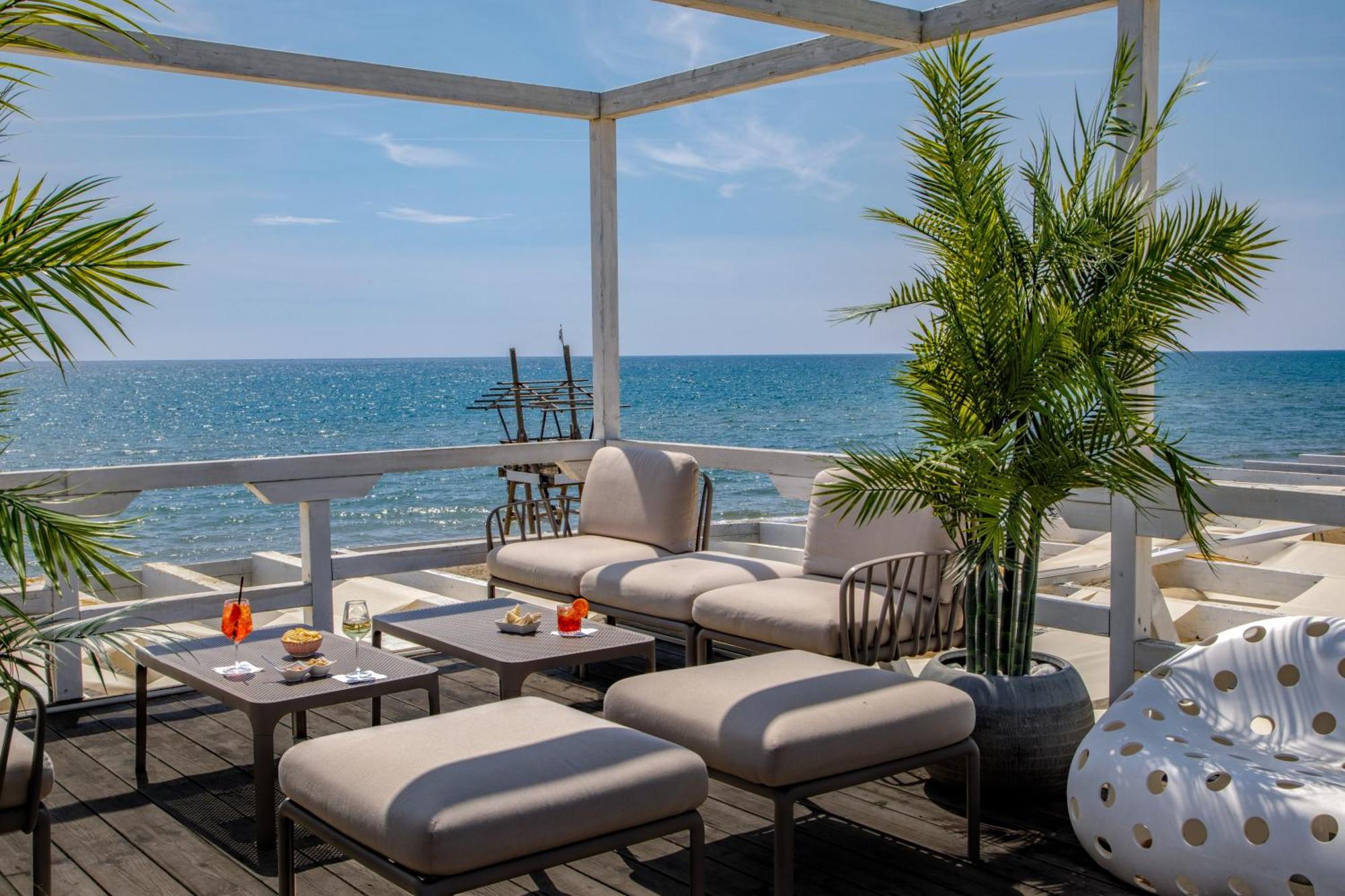 Hotel Tirreno Latina Zewnętrze zdjęcie