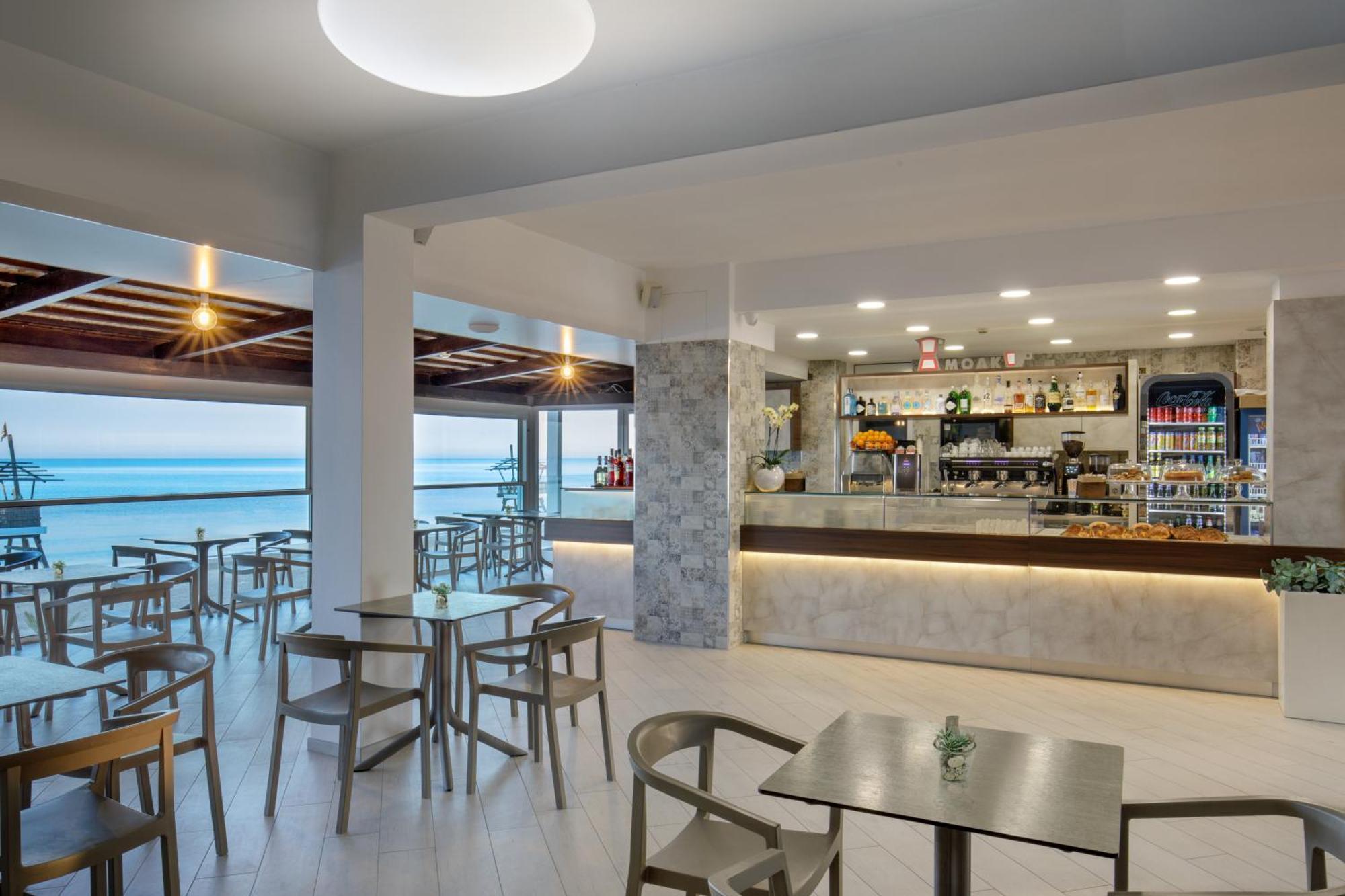 Hotel Tirreno Latina Zewnętrze zdjęcie