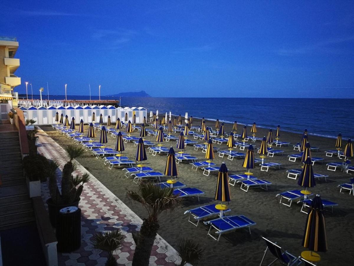 Hotel Tirreno Latina Zewnętrze zdjęcie